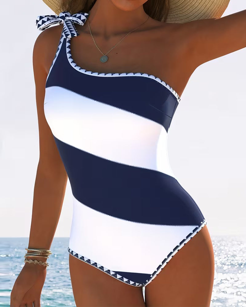 Icone™ StripedSwimwear: Elegant Komfortabel Pasform Én Stykke Stribet Design Badetøj