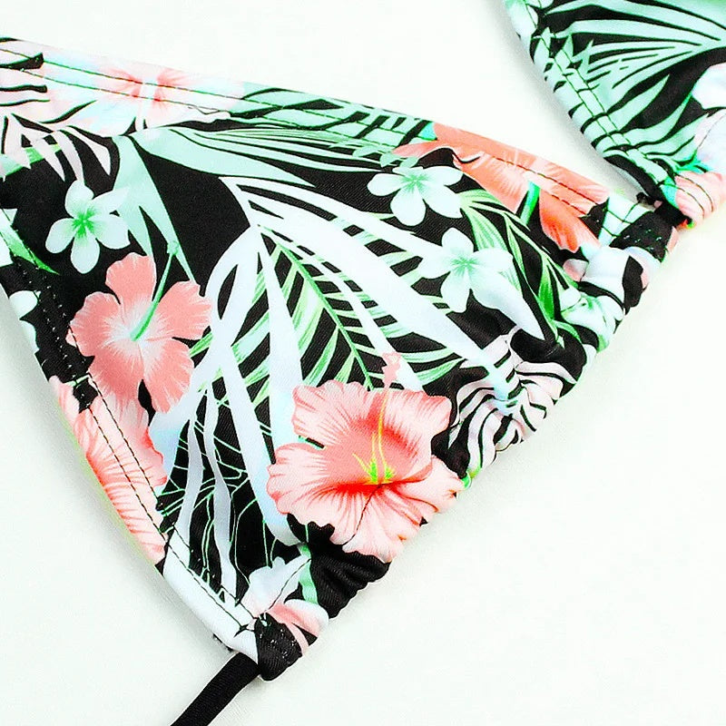 Icone™ TropicalBikini: Tropisk Strand Selvsikkerhed Og Stil Højtaljet Bikini