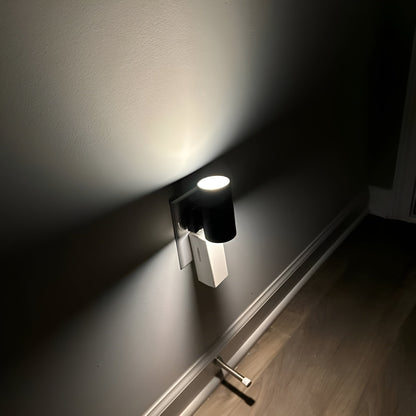Ledsen™ NightLight: Moderne Bærbar Dimbar Plug-In Nattlys