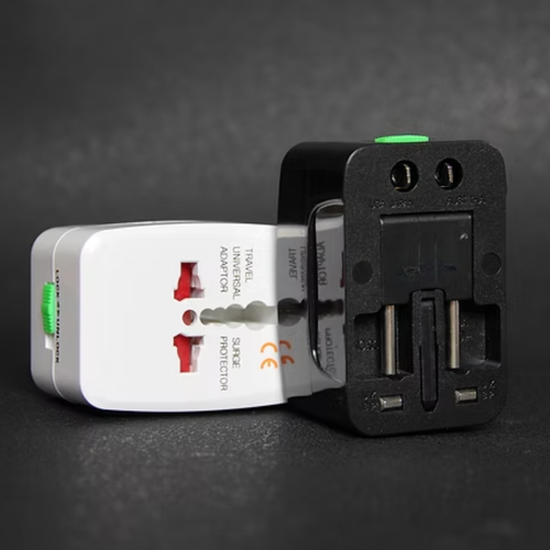 UniversalAdapter 1+1 GRATIS: Universal Dual Ports Rejse Kompakt Adapter