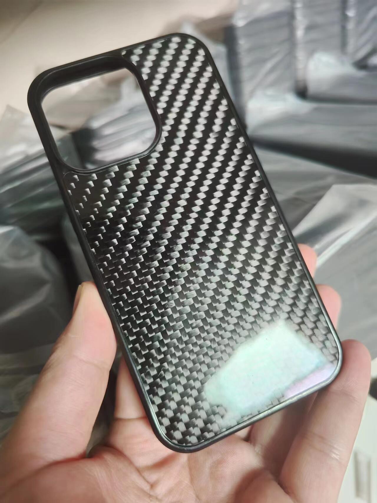 CaseCrafted® Carbon - Eksepsjonelt Håndlaget Telefondeksel i Karbonfiber