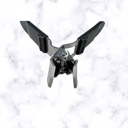 Globetrek° NailCutter 1+1 GRATIS: Holdbar Enkel Klipping Vinklet Negleklipper