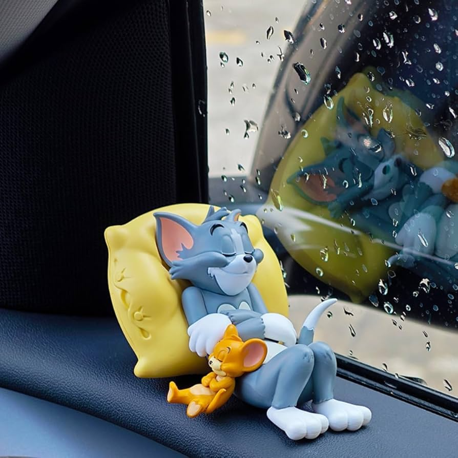 CarCharm 1+1 GRATIS: Tom og Jerry Leken Dashboardpynt