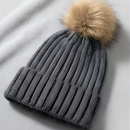 Icone™ CozyKnit 1+1 GRATIS: Ultra-Blød Strækbar Hyggeligt Strik Pom-Pom Hue