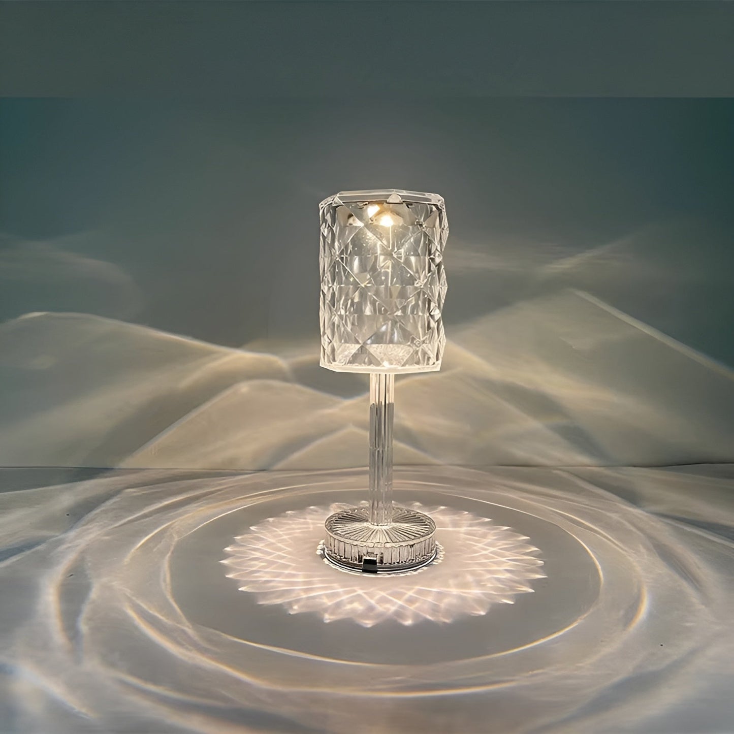 Ledsen™ SparkleLamp: Elegant Lysende Krystal Diamant Funkle Lampe