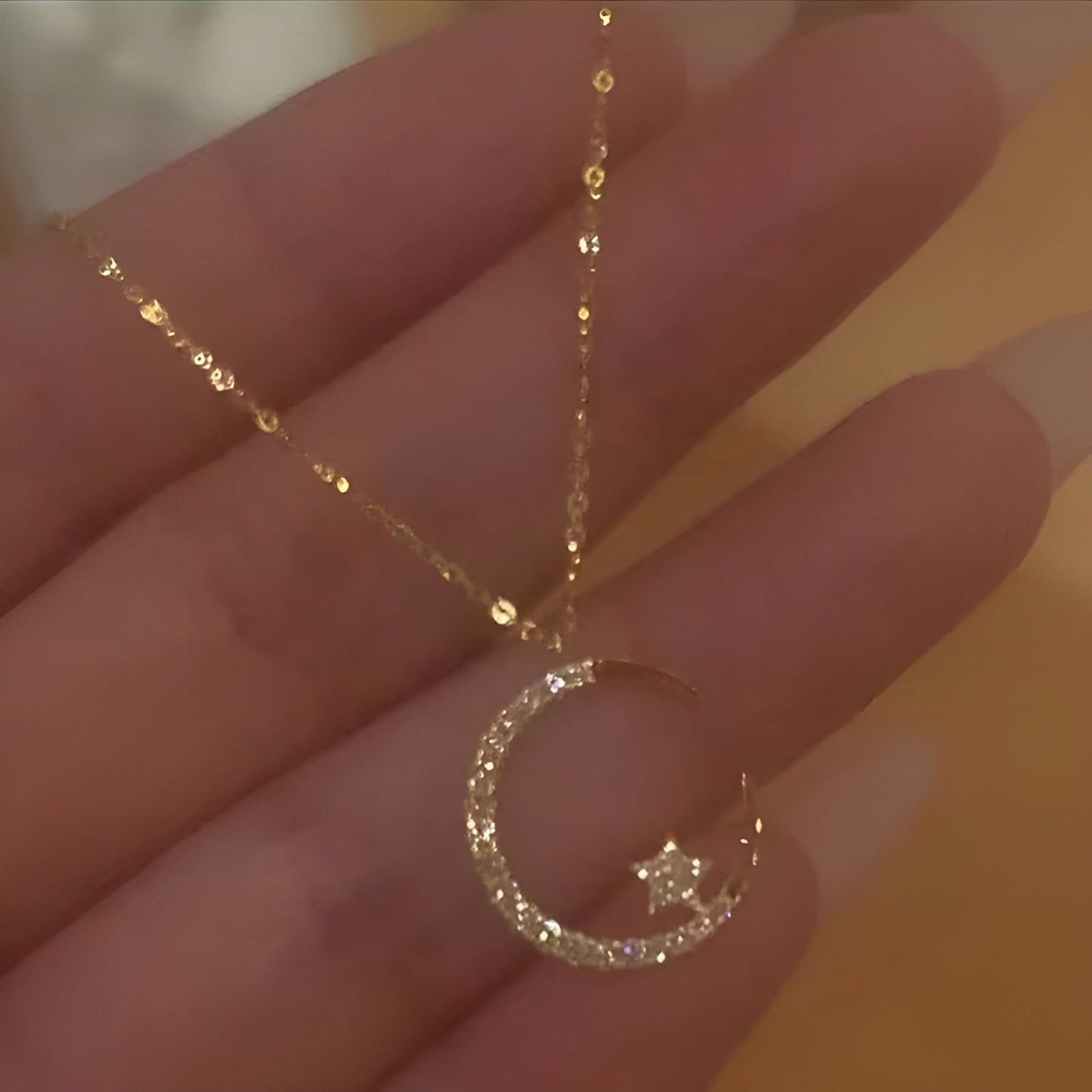 Jewelance™ CrescentNecklace 1+1 GRATIS: Minimalistisk Måne Vedhæng Justerbar Halvmåne Halskæde Smykker