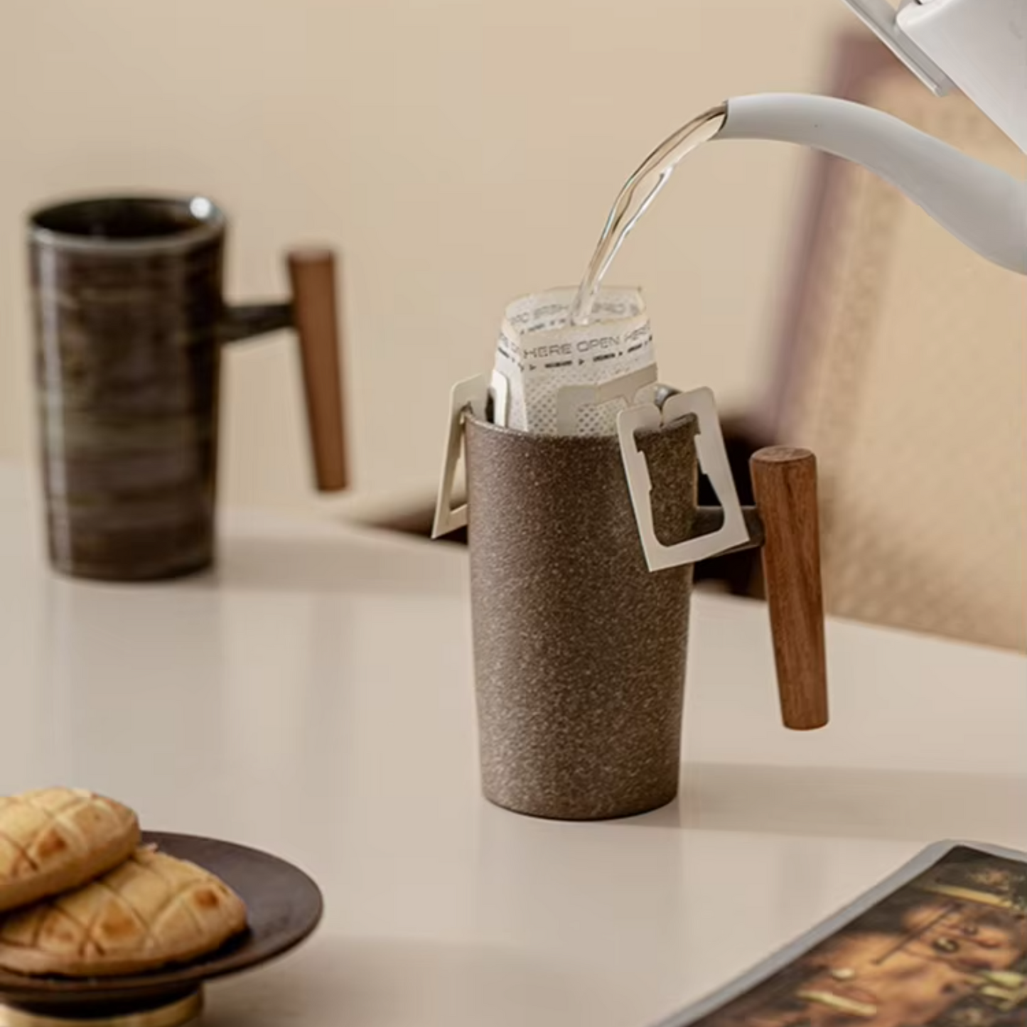 Globetrek° CeramicMug: Nordisk-Inspireret Sten Tekstureret Jord Håndværksmæssig Keramisk Krus