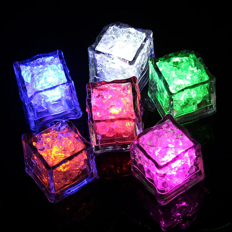 Ledsen™ CubeLights: Vanntett Flerfarget Blinkende Glødende Kubelys