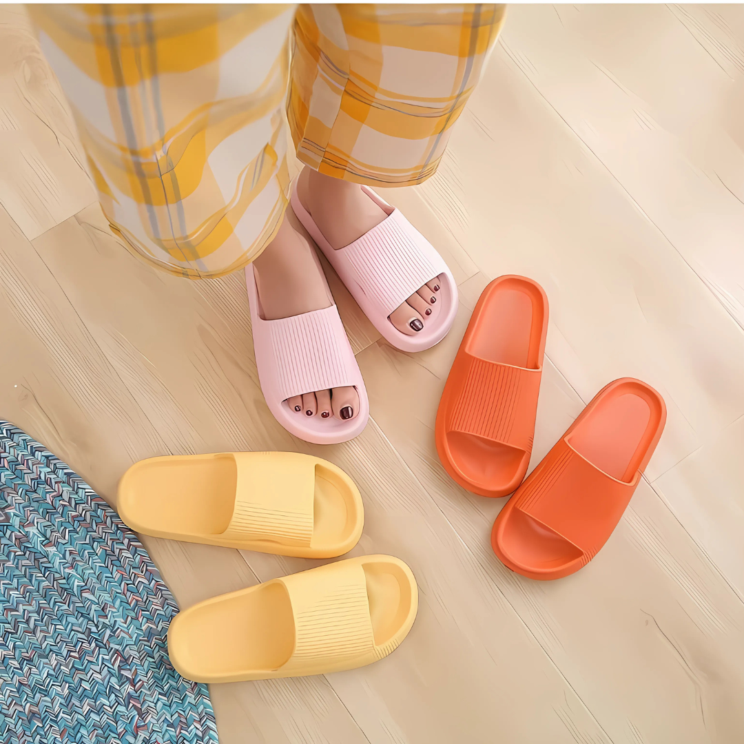 Happy™ ComfySlippers 1+1 GRATIS: Sklisikre, Supermyke Og Behagelige Tøfler
