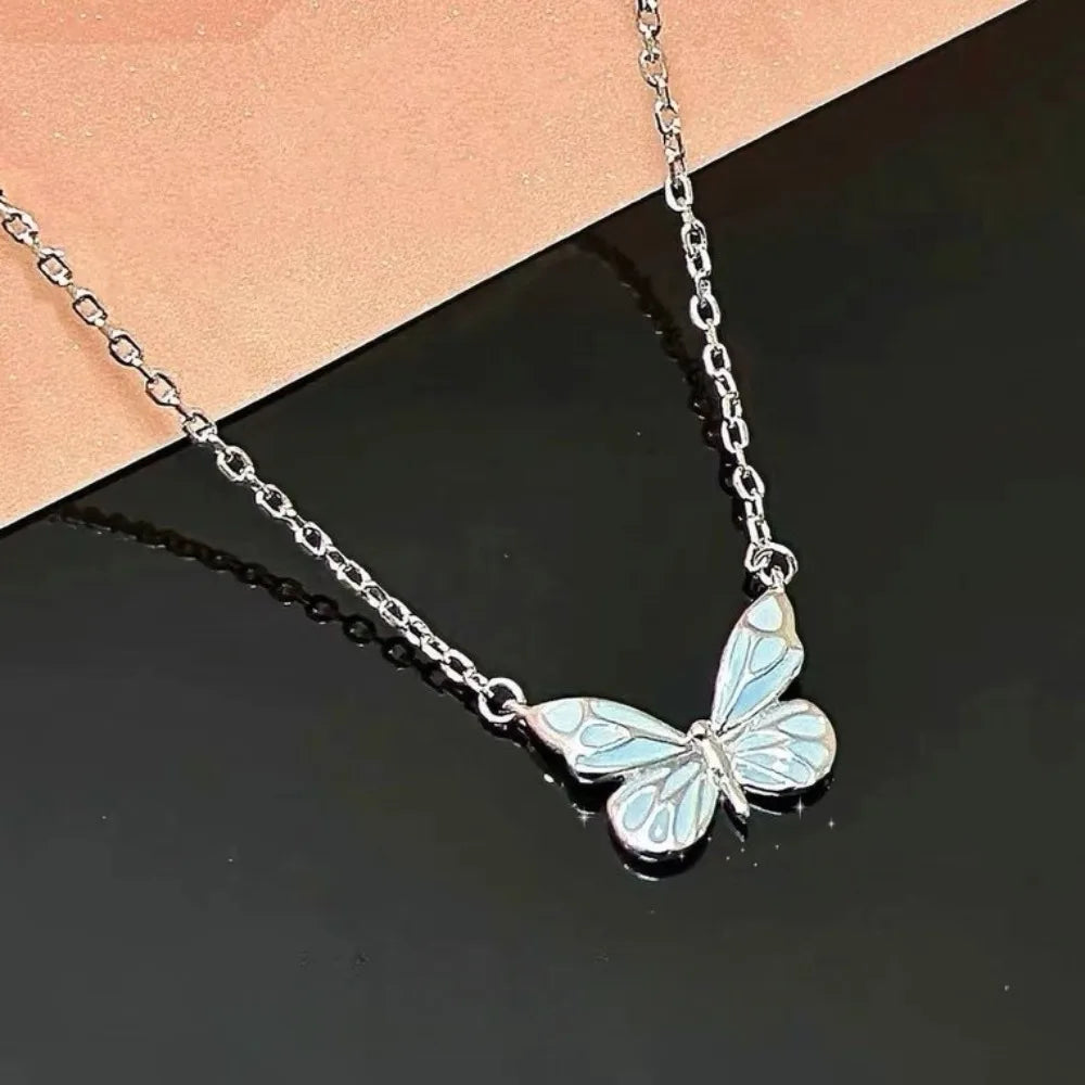Jewelance™ GlowingButterfly 1+1 GRATIS: Mote Glødende Sommerfugl Halskjede Og Armbånd Sett