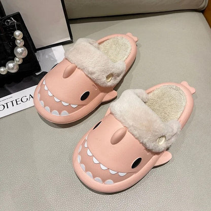 Happy™ PlushSlippers - Sklisikker Vinter Hai-slides