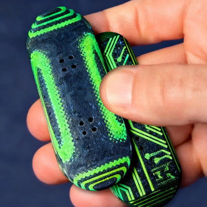 FingerSkateboard 1+1 GRATIS: Magnetisk Finger Skateboard Fidget Legetøj