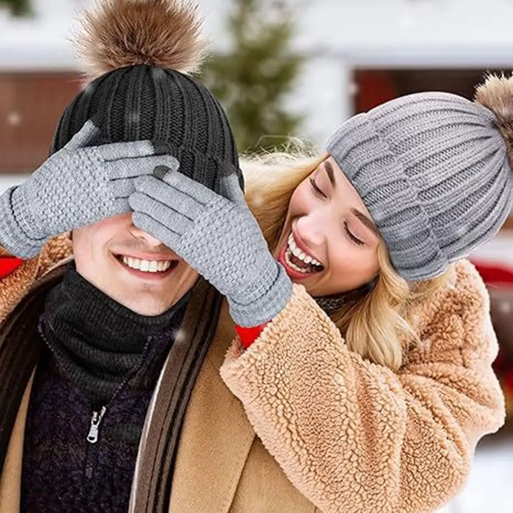 Icone™ CozyKnit 1+1 GRATIS: Ultra-Blød Strækbar Hyggeligt Strik Pom-Pom Hue