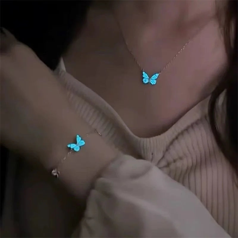 Jewelance™ GlowingButterfly 1+1 GRATIS: Mote Glødende Sommerfugl Halskjede Og Armbånd Sett