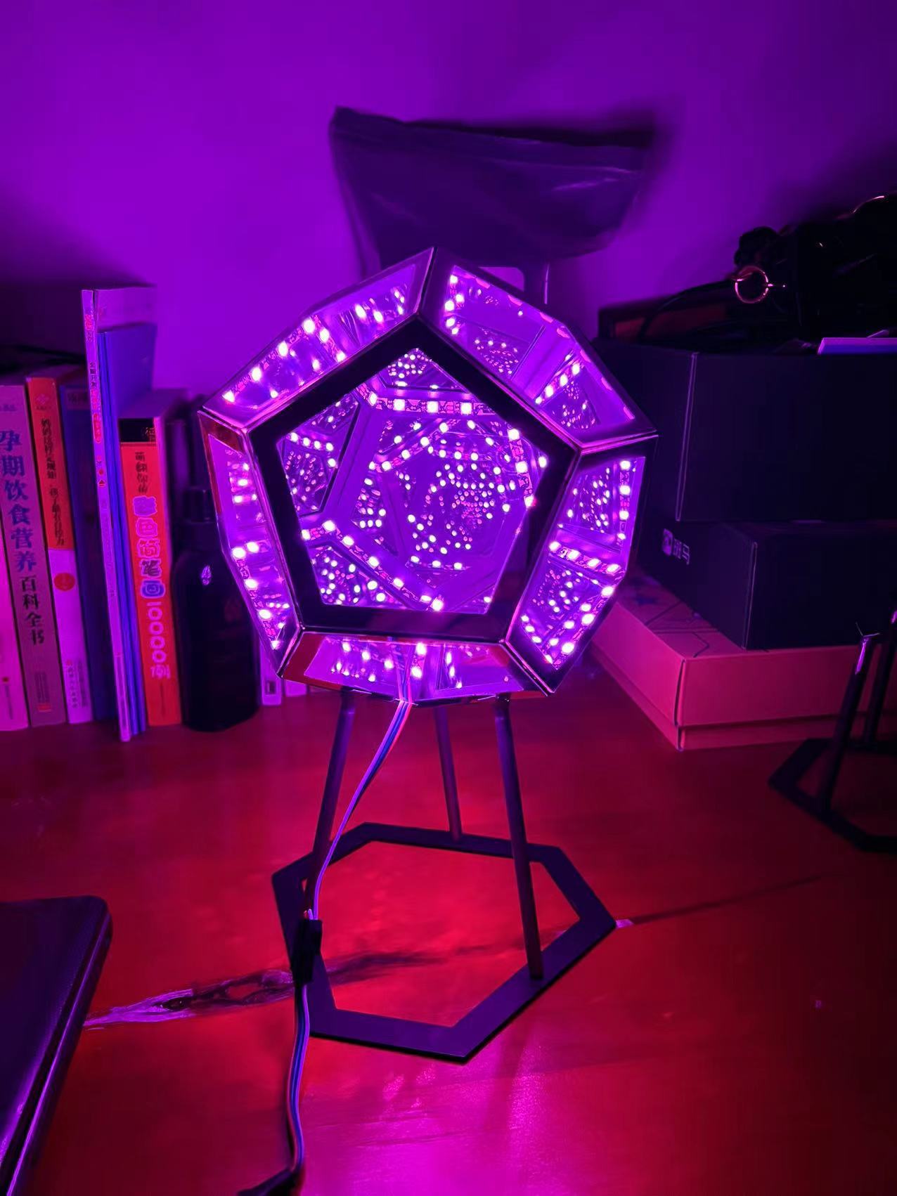 Ledsen™ ArtLight - Uendelig Dodekaeder Farge Kunst Lys