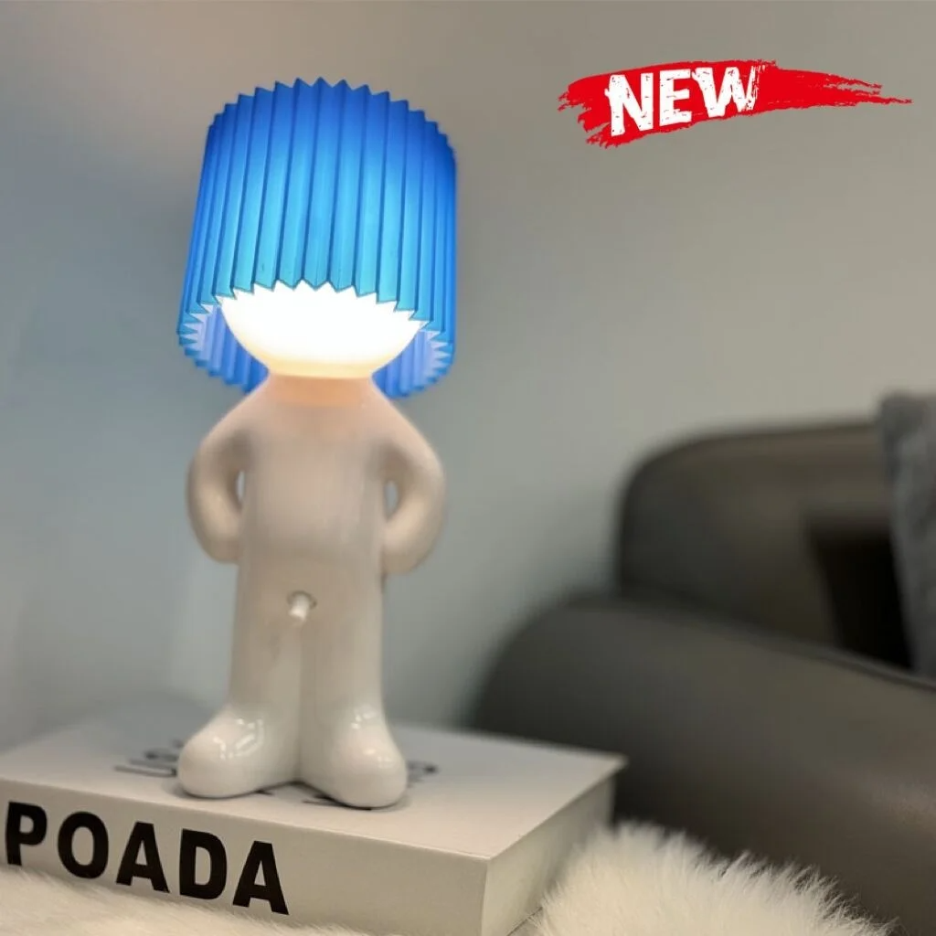 Ledsen™ BoyLamp: Sjarmerende Liten Dekorativ LED Guttelampe