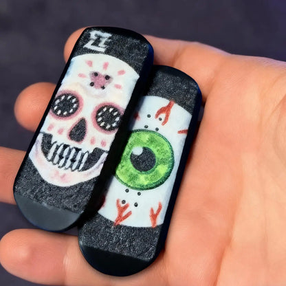 FingerSkateboard 1+1 GRATIS: Magnetisk Finger Skateboard Fidget Legetøj
