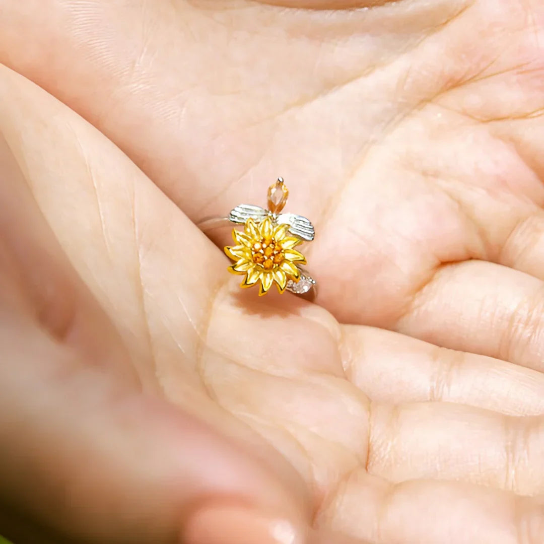 Jewelance™ SunflowerRing 1+1 GRATIS: Elegant Justerbar Spinning Solsikkering