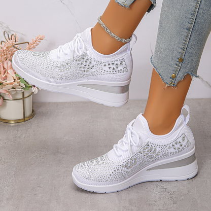 Happy™ WomenSneakers: Stilfull Pustende Kile Dame Sneakers Med Glitrende Rhinsteiner
