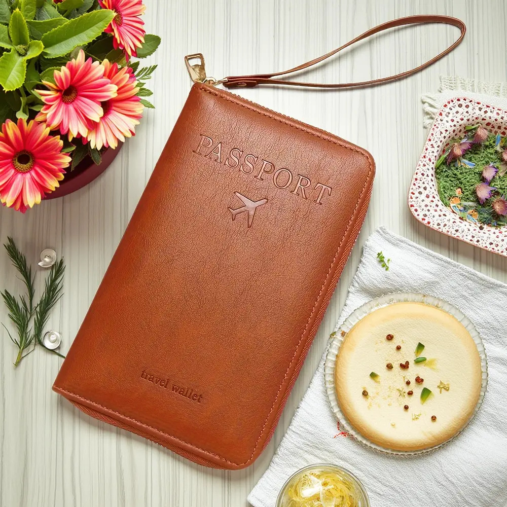 Icone™ TravelWallet 1+1 GRATIS: Alt-i-ett passholder og reiselommebok