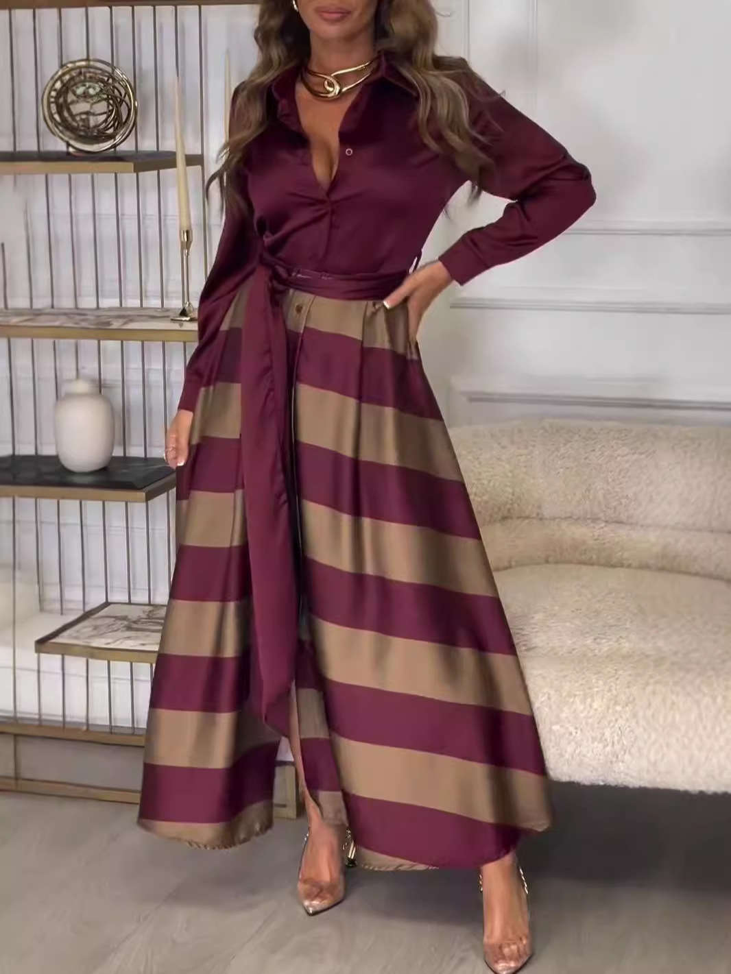 Icone™ StylishDress – Elegant Stribet Tidless Stilfuld Kjole