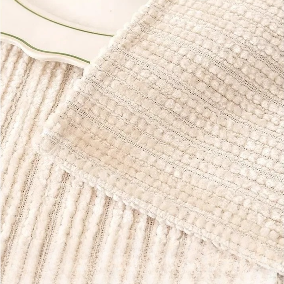 Globetrek° SofaCover – Elegant Slitesterkt Premium Stoff Sofatrekk