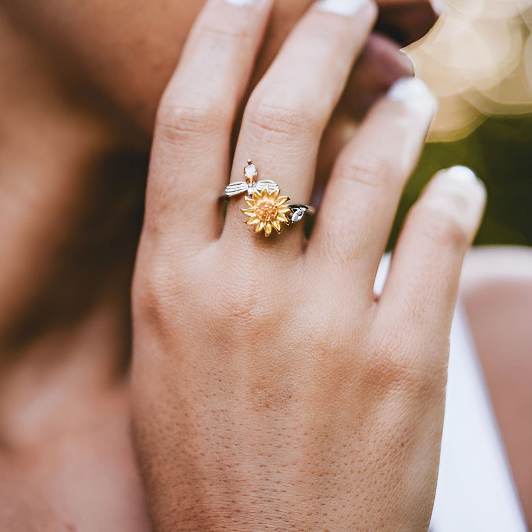 Jewelance™ SunflowerRing 1+1 GRATIS: Elegant Justerbar Spinning Solsikkering