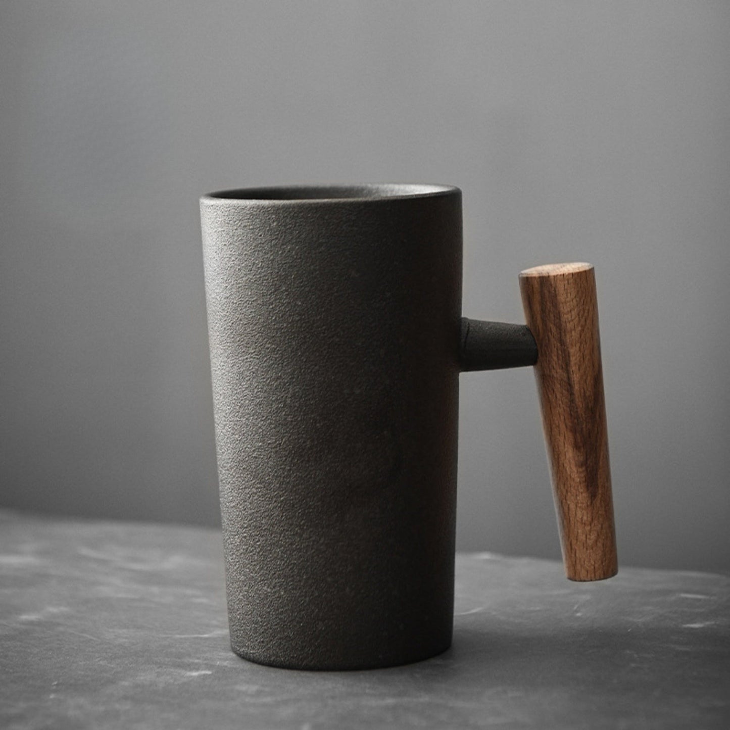 Globetrek° CeramicMug: Nordisk-Inspireret Sten Tekstureret Jord Håndværksmæssig Keramisk Krus