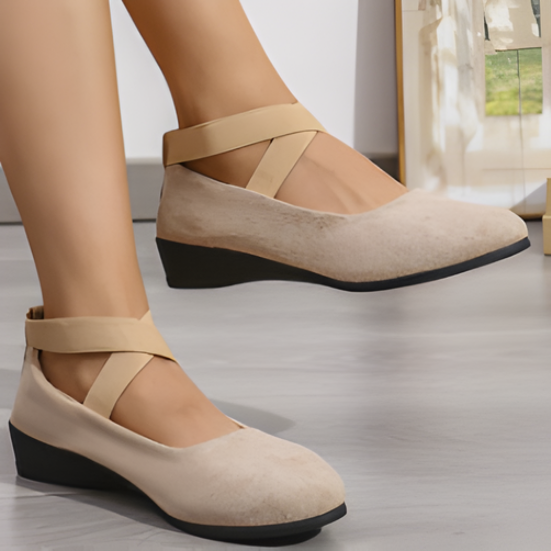 Happy™ BallerinaShoes: Dame Criss-Kryss Lukket Lavhælte Ballerinasko