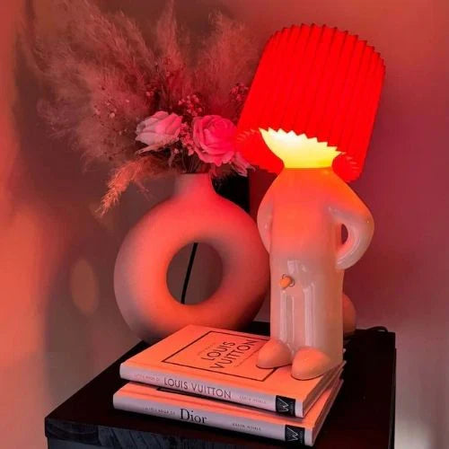Ledsen™ BoyLamp: Sjarmerende Liten Dekorativ LED Guttelampe