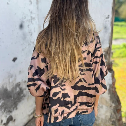 Icone™ ZebraJacket: Elegant Stilfull Zebramønster Jakke